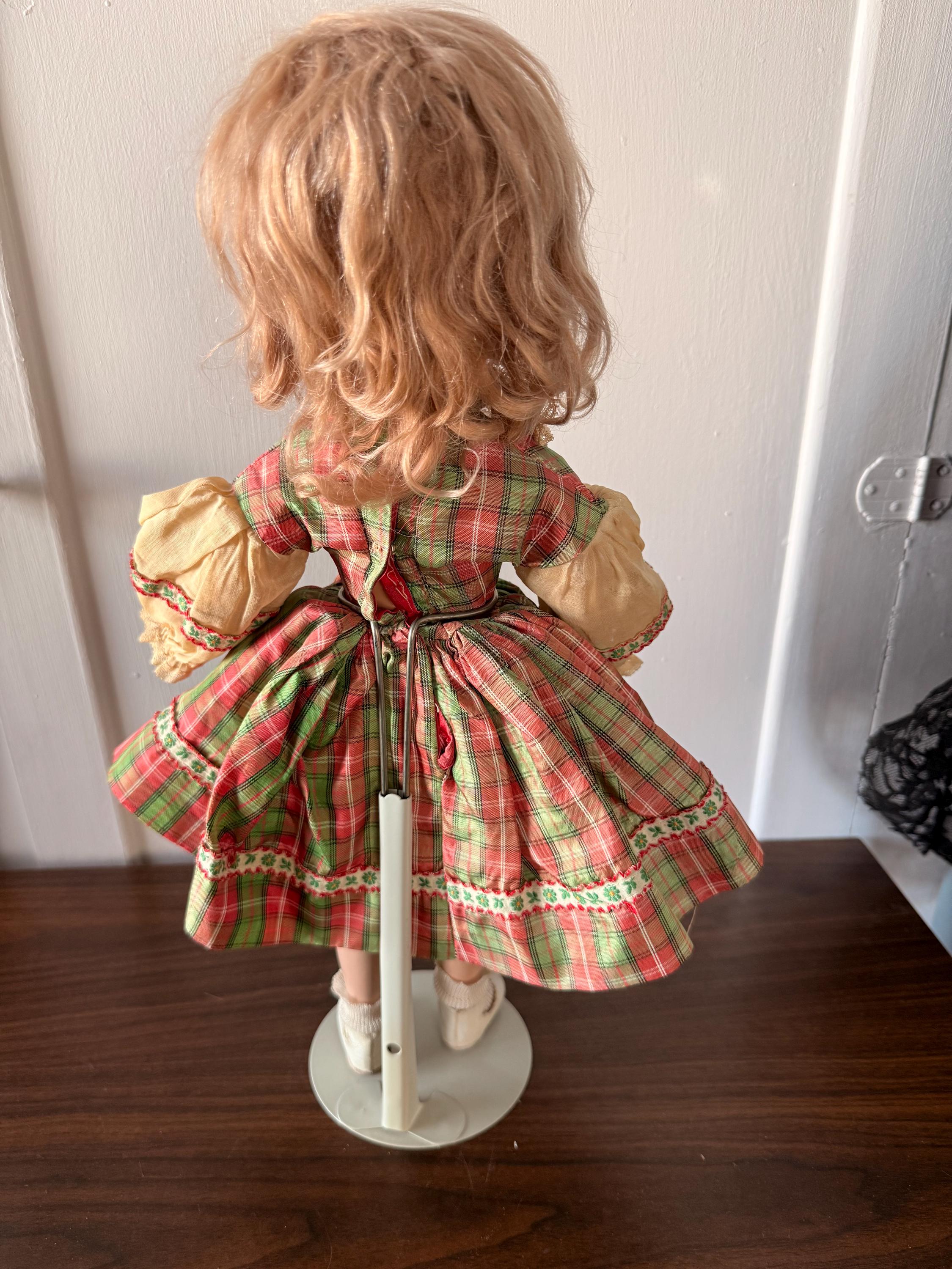 Estate Find Beautiful Vintage American Character Sweet Sue 17" Blonde Vintage Dress