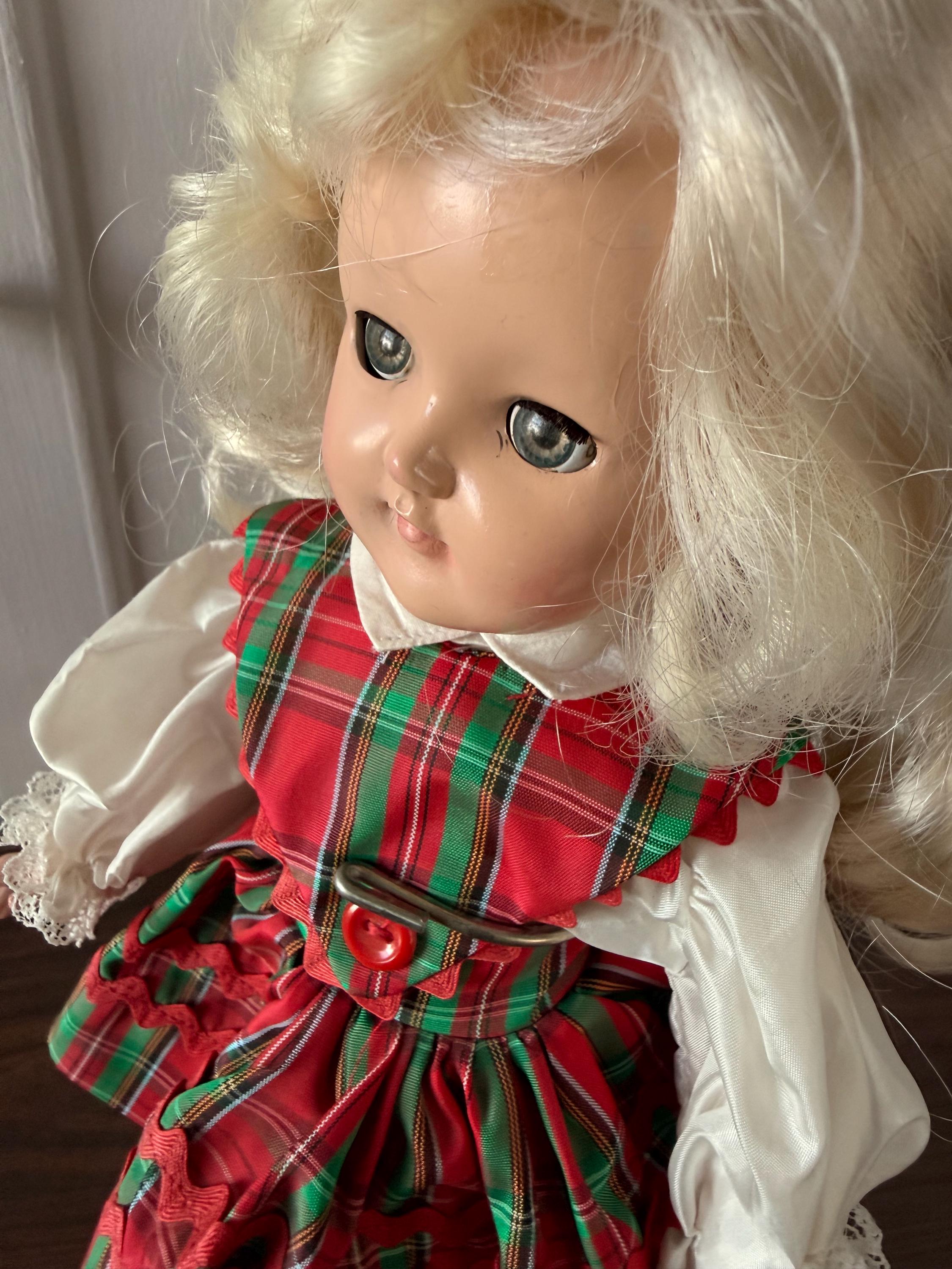 Estate Find Beautiful Vintage Ideal Toni P-90 14" Blonde Christmas Dress