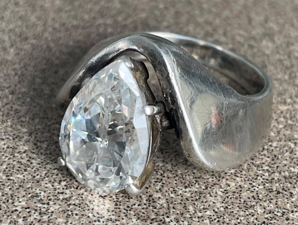 Unique Vintage Artist Signed "ASPO" Ladies Clear Topaz Tear Drop Sterling Silver Modernist Ring Size 9