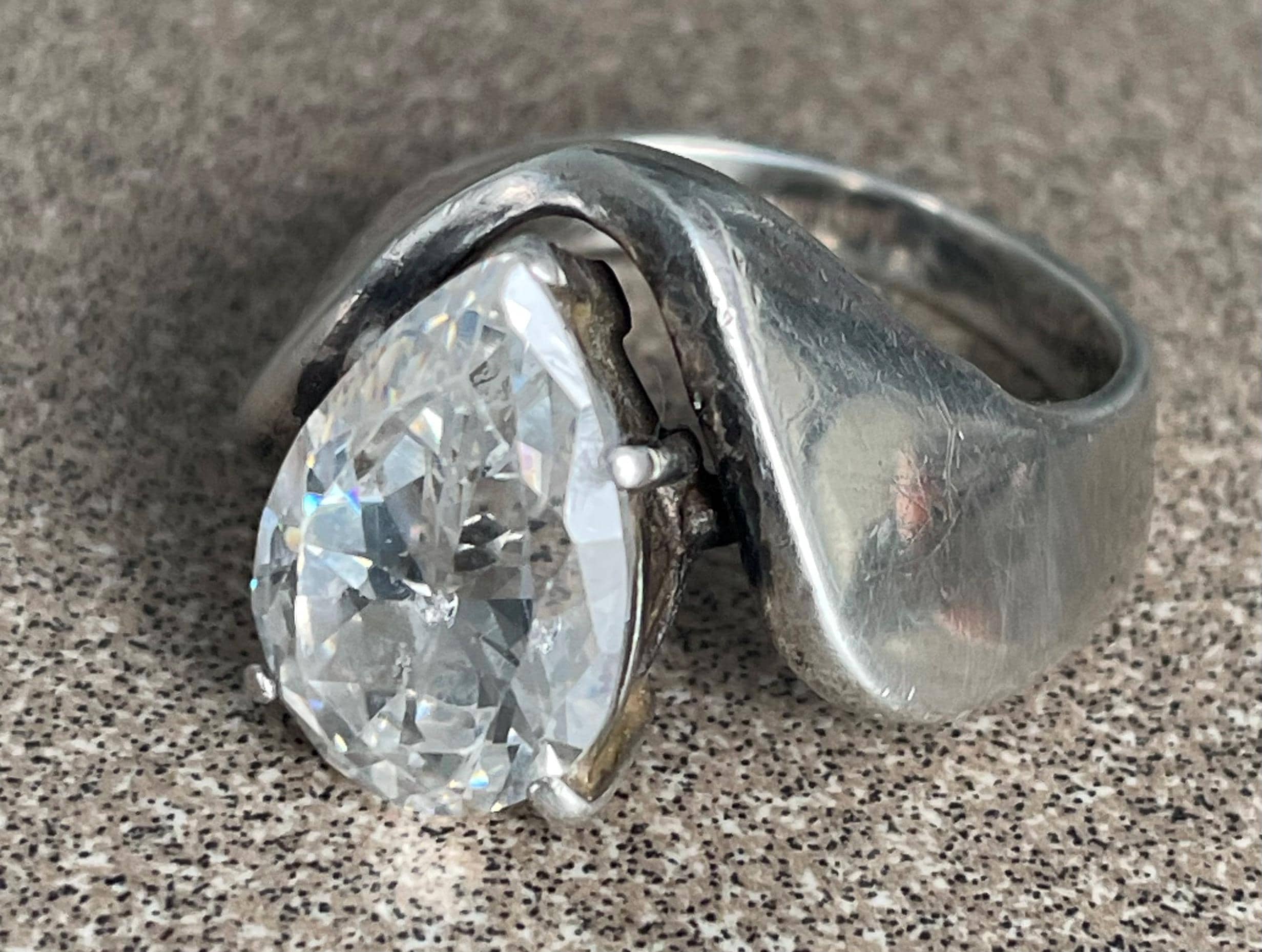 Unique Vintage Artist Signed "ASPO" Ladies Clear Topaz Tear Drop Sterling Silver Modernist Ring Size 9