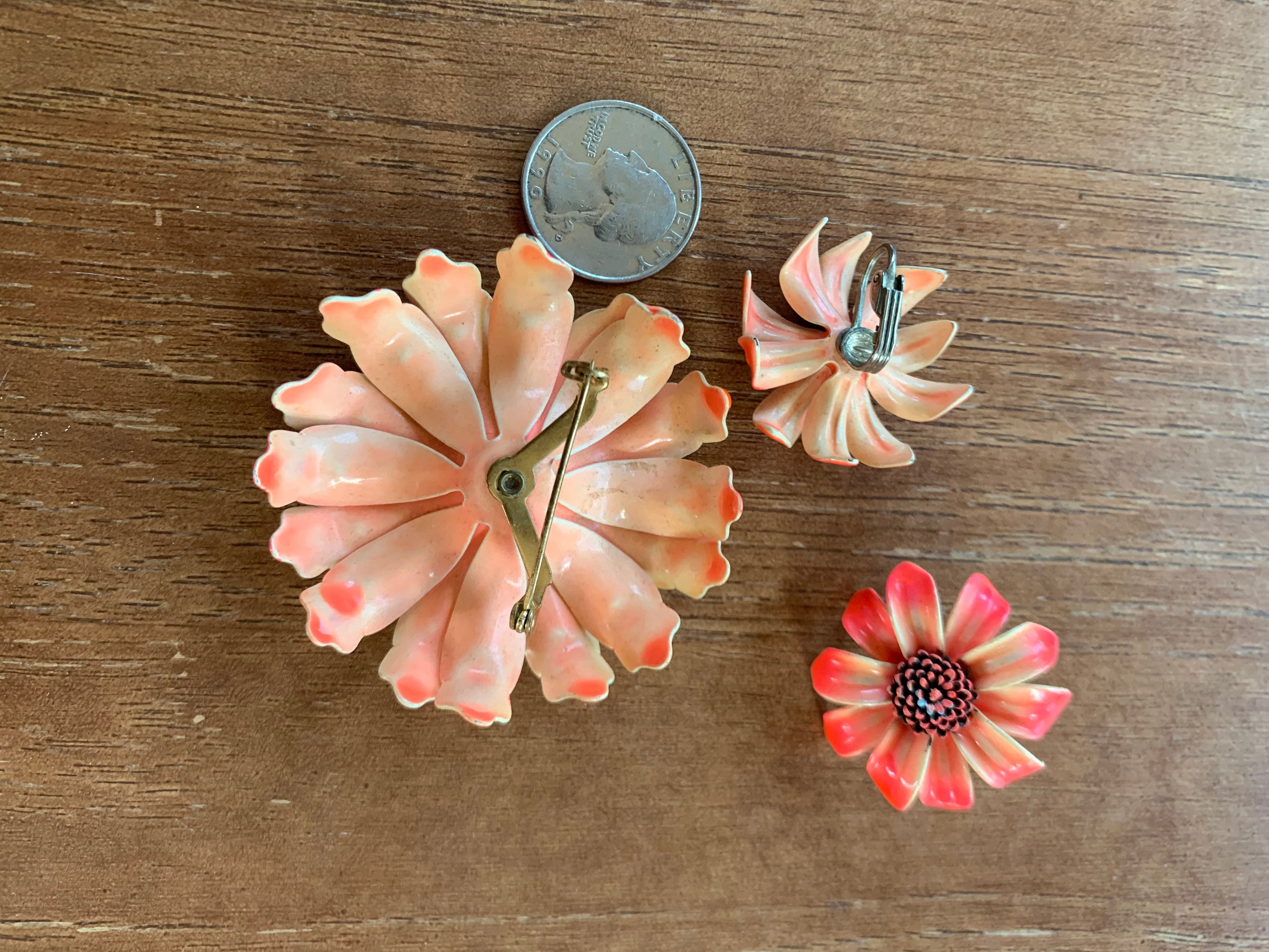 Vintage 1960's Enamel Daisy Pin with Matching Clip Earrings