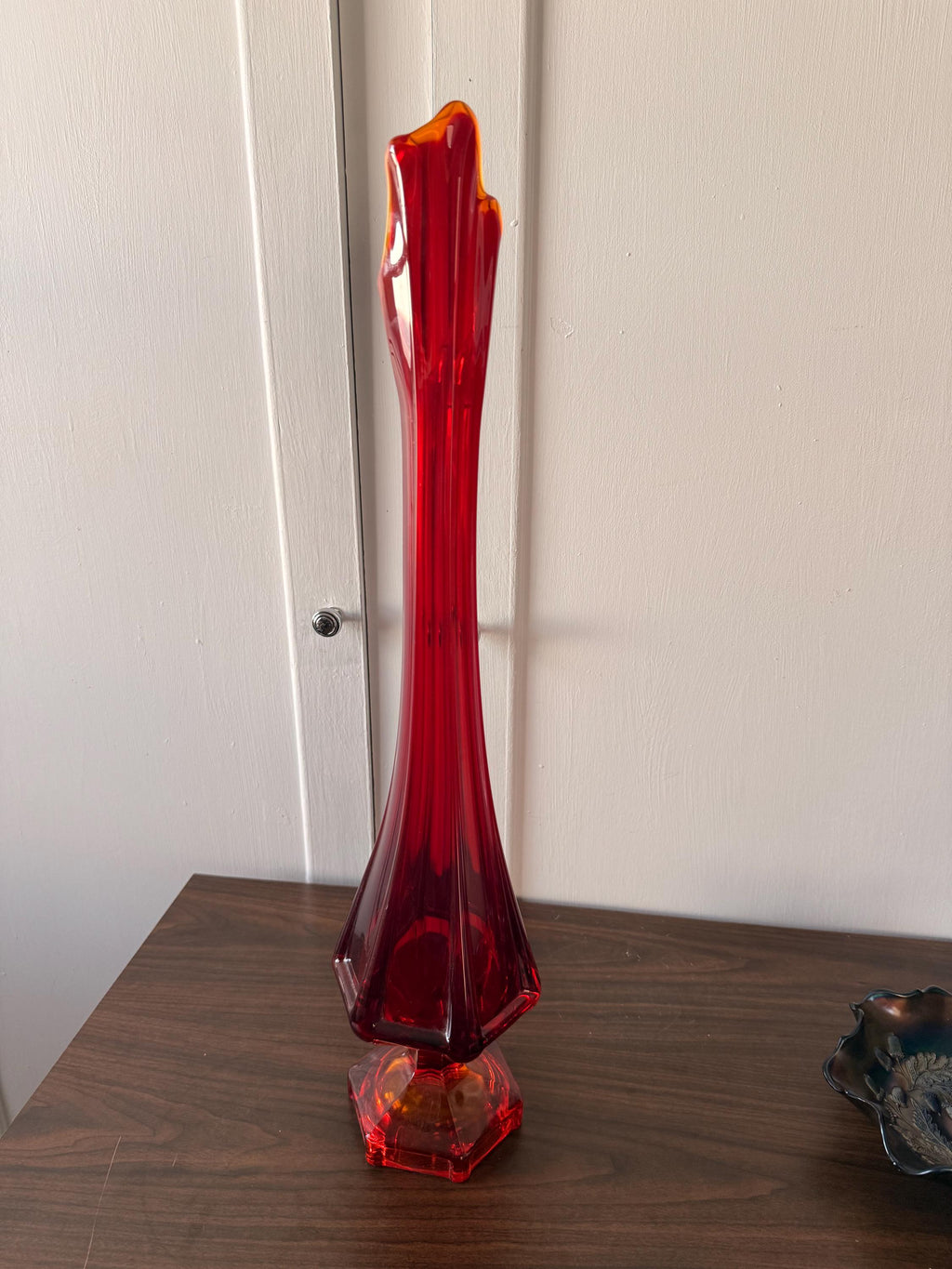 Vintage L.E.Smith MCM Simplicity Glass Amberbina Red Flame Rare Size 23" Tall