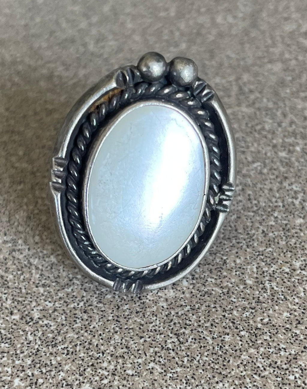 Vintage Native American White Mother Of Pearl Sterling Silver Ring Size 5 1/2