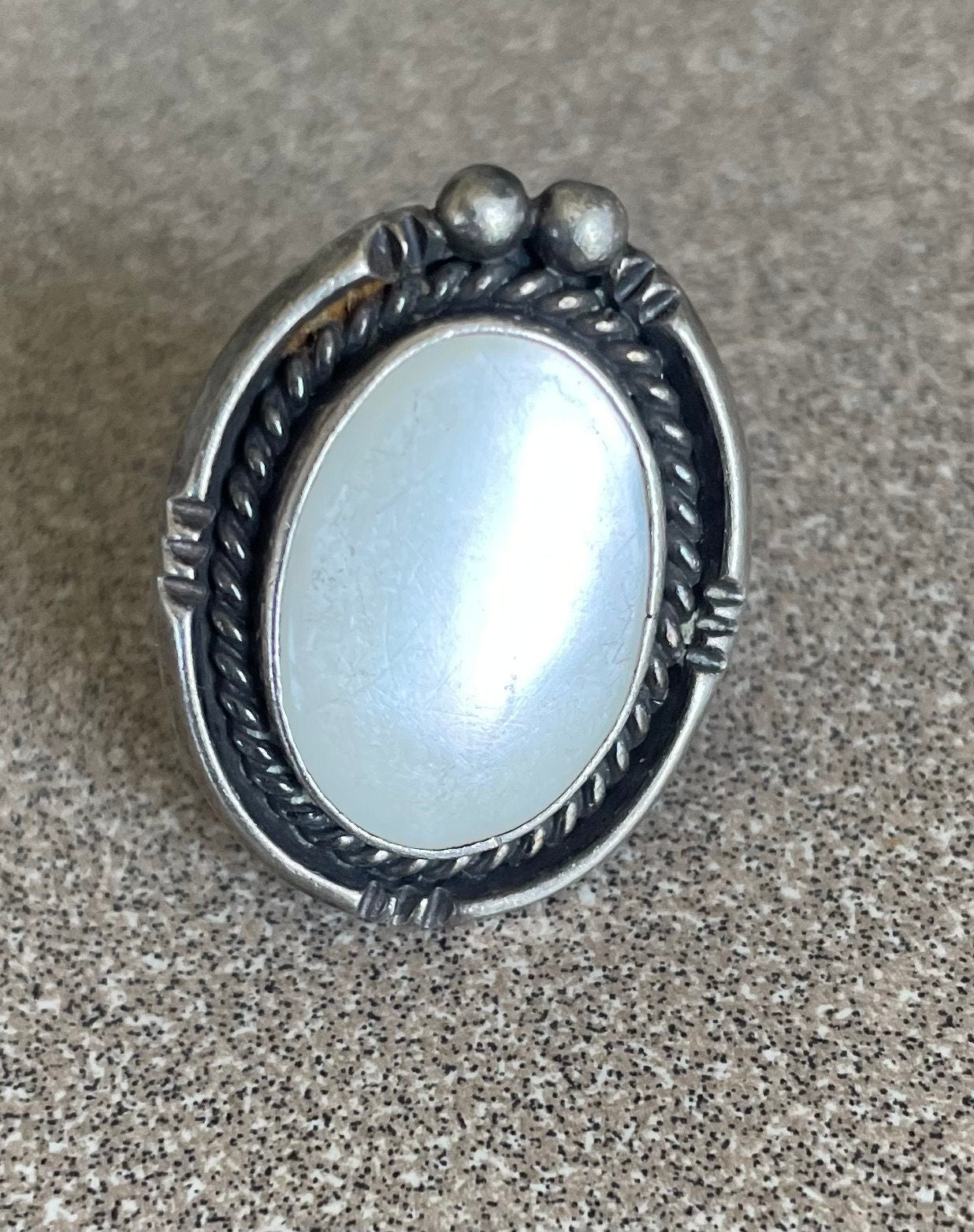 Vintage Native American White Mother Of Pearl Sterling Silver Ring Size 5 1/2