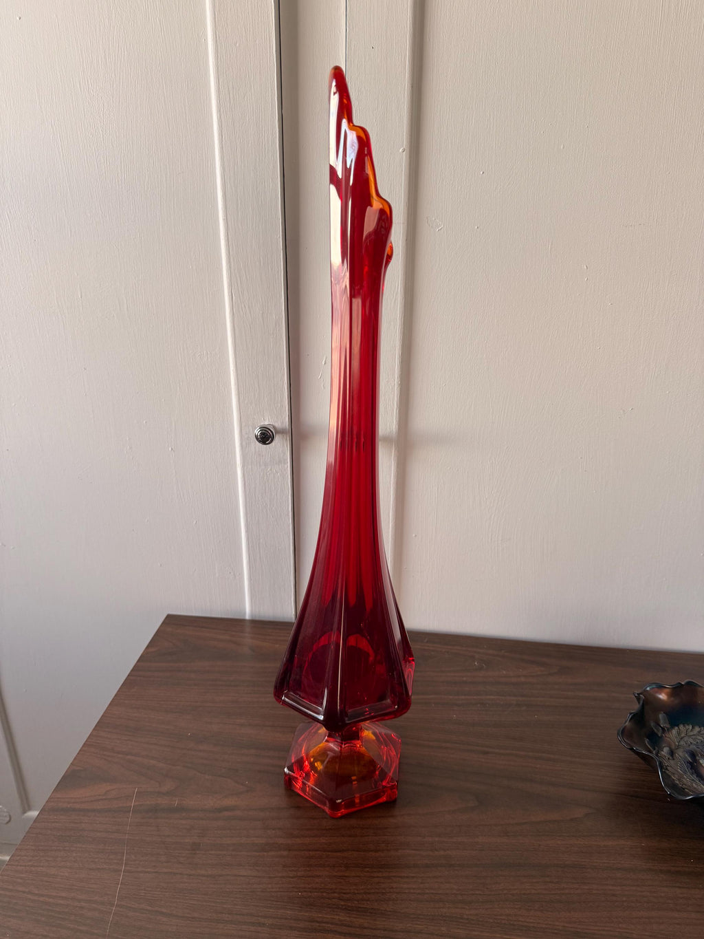 Vintage L.E.Smith MCM Simplicity Glass Amberbina Red Flame Rare Size 23" Tall