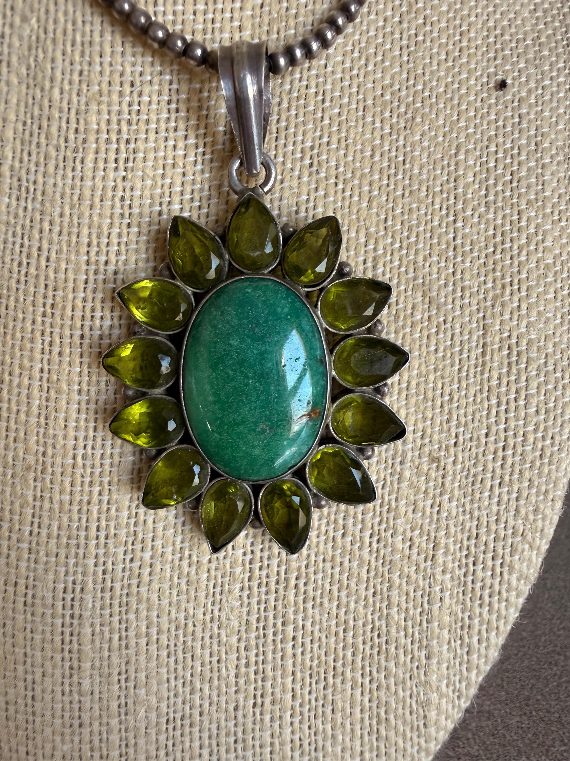Beautiful Vintage Sterling Silver Green Turquoise and Peridot Flower Pendant Necklace