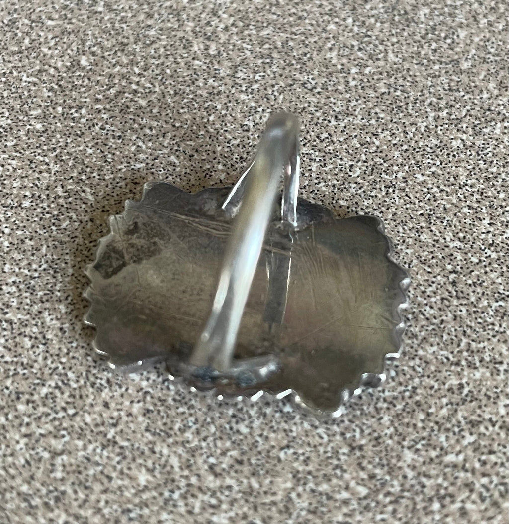 Stunning and Unique Native American Zuni Sterling Silver Ring Size 6
