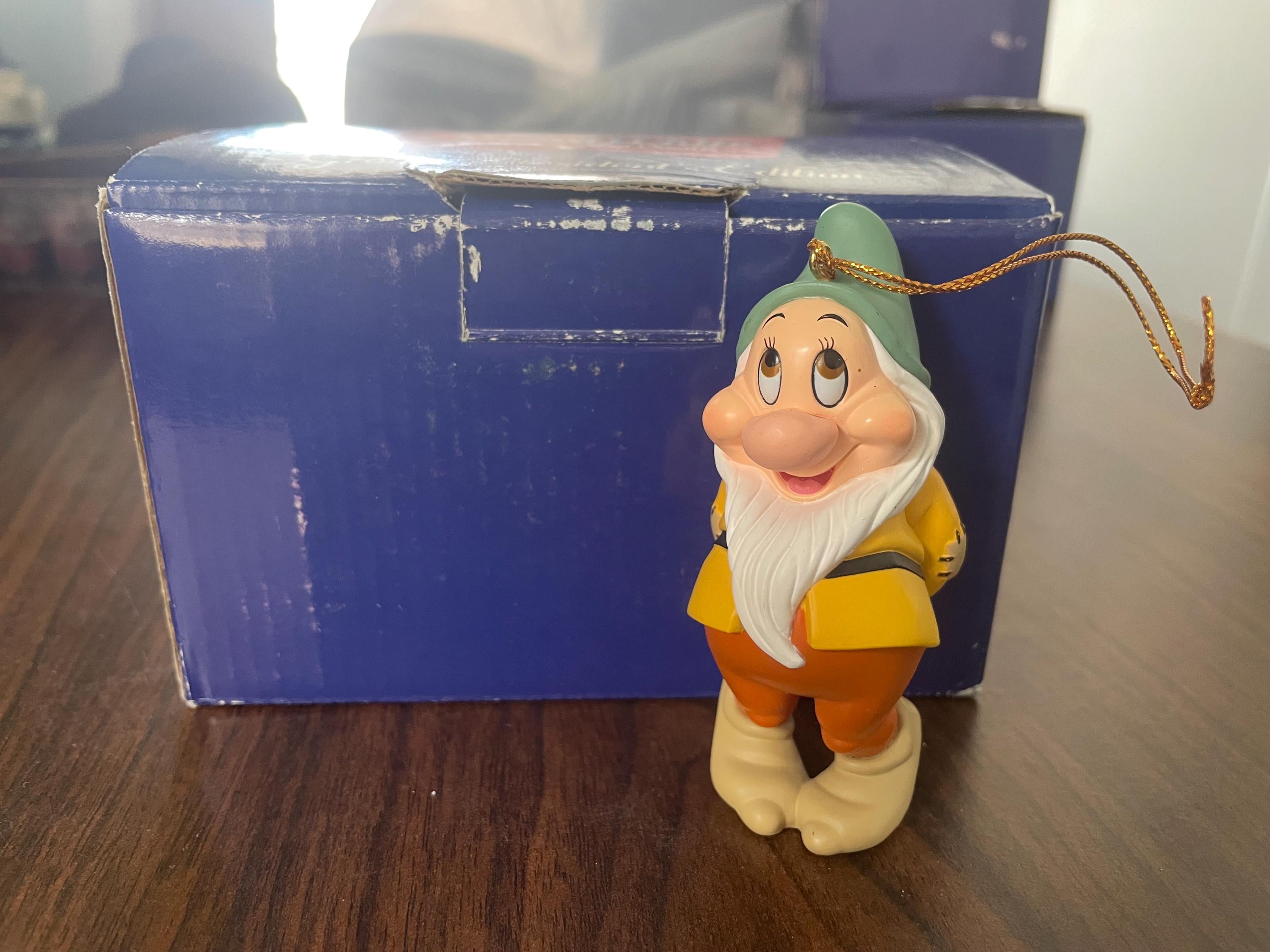 Walt Disney Snow White and The Seven Dwarfs Groiler Presidents Edition Christmas Ornament "Bashful"