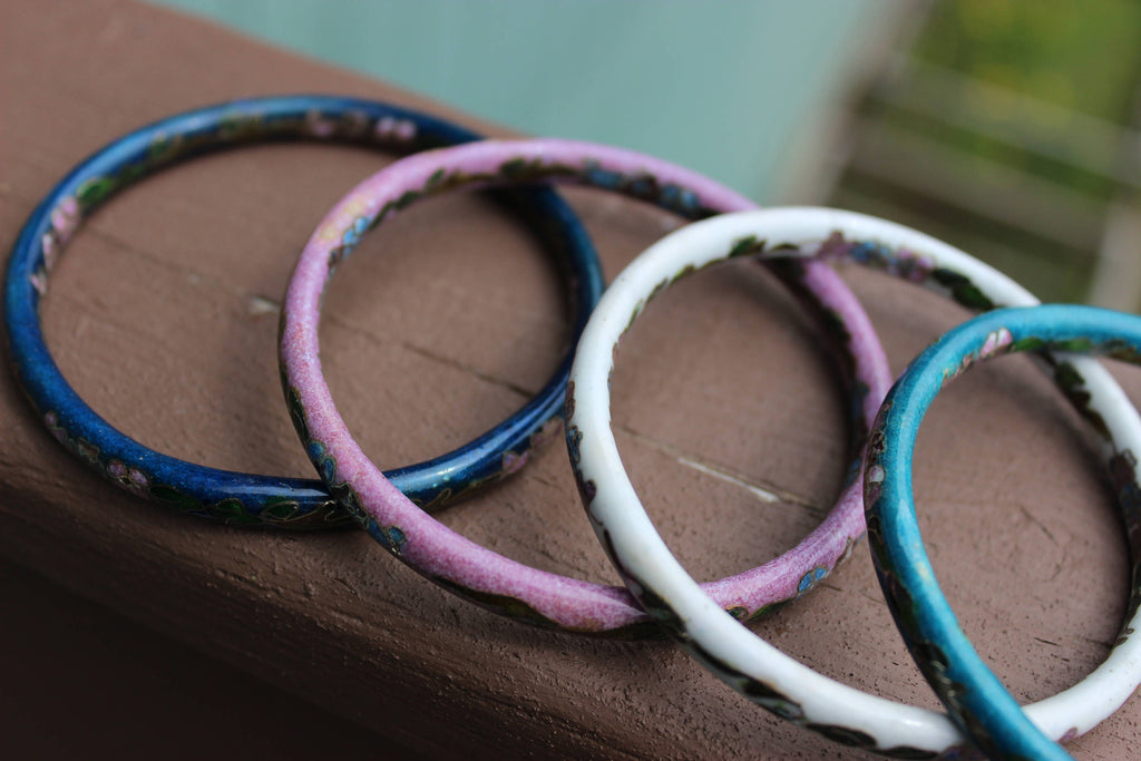 Lot of 4 Cloisonne Bangle Bracelets Turquoise White Blue Pink