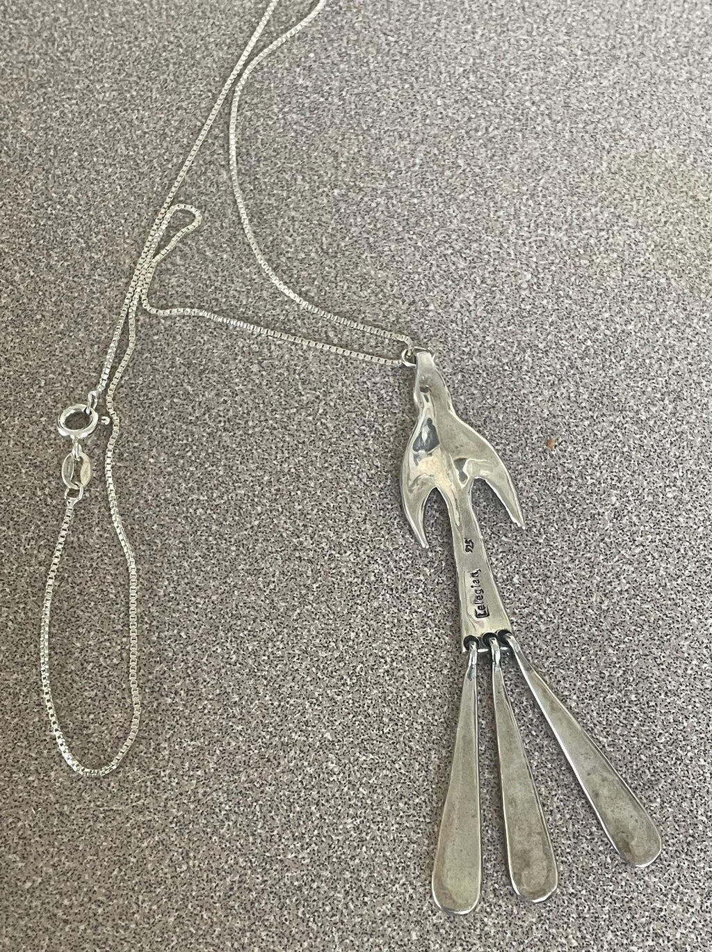Beautiful Unique Heavy Sterling Silver Artist Signed Modernist Necklace Lelegian