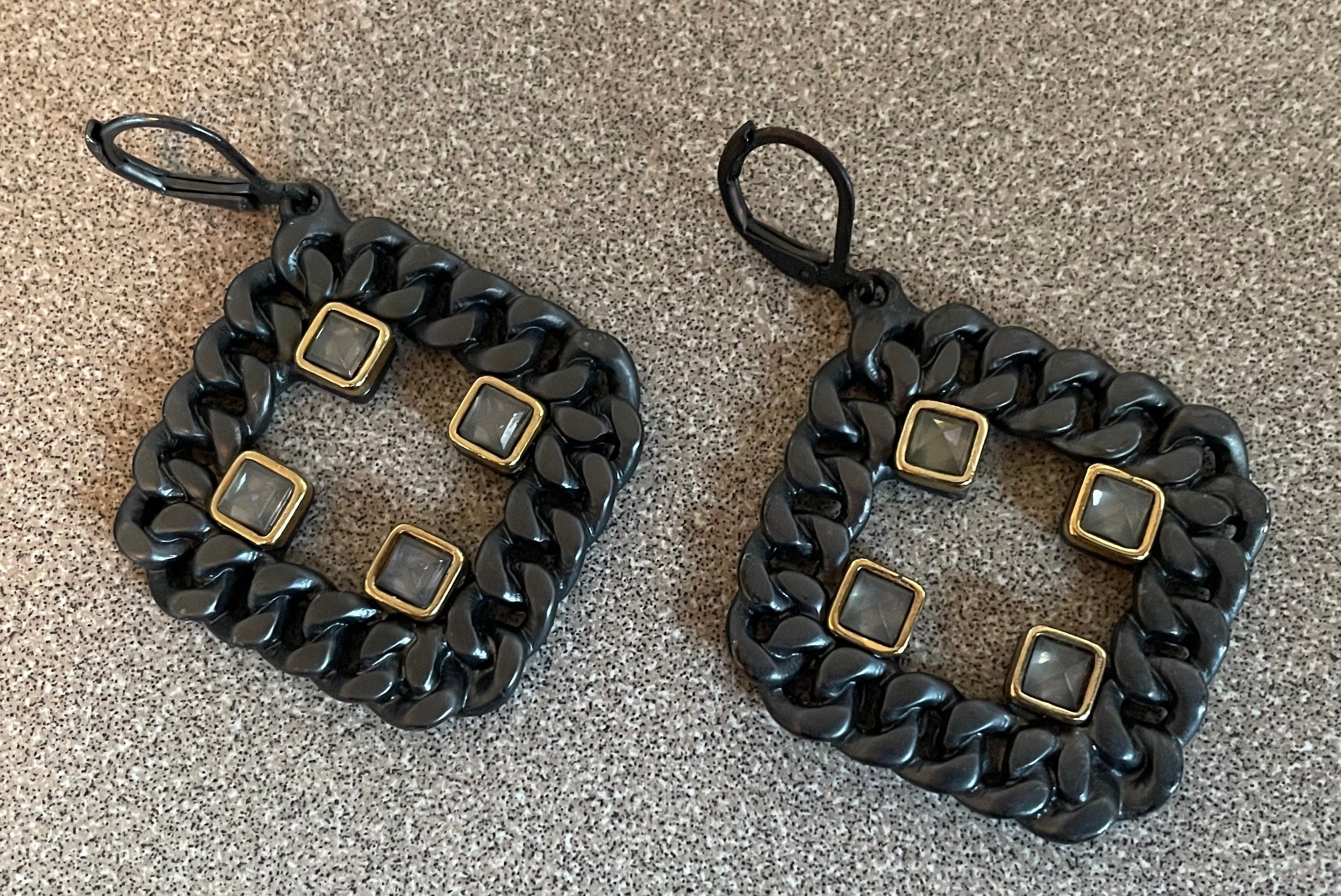 Beautiful Vintage Heidi Klum Dangle Pierced Earrings Black Chain Metal with Stones