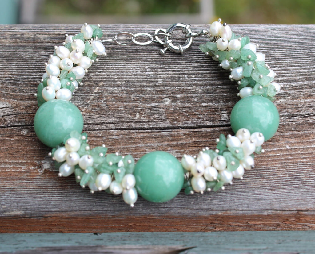 Unique Green Jade and Fresh Water Pearl Bracelet