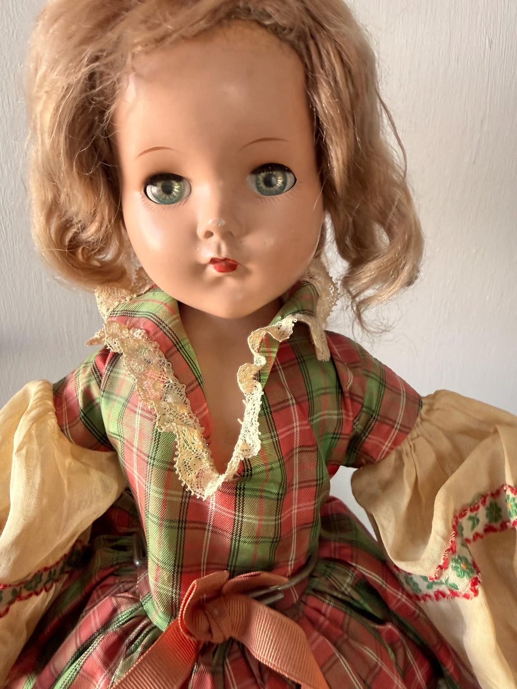Estate Find Beautiful Vintage American Character Sweet Sue 17" Blonde Vintage Dress