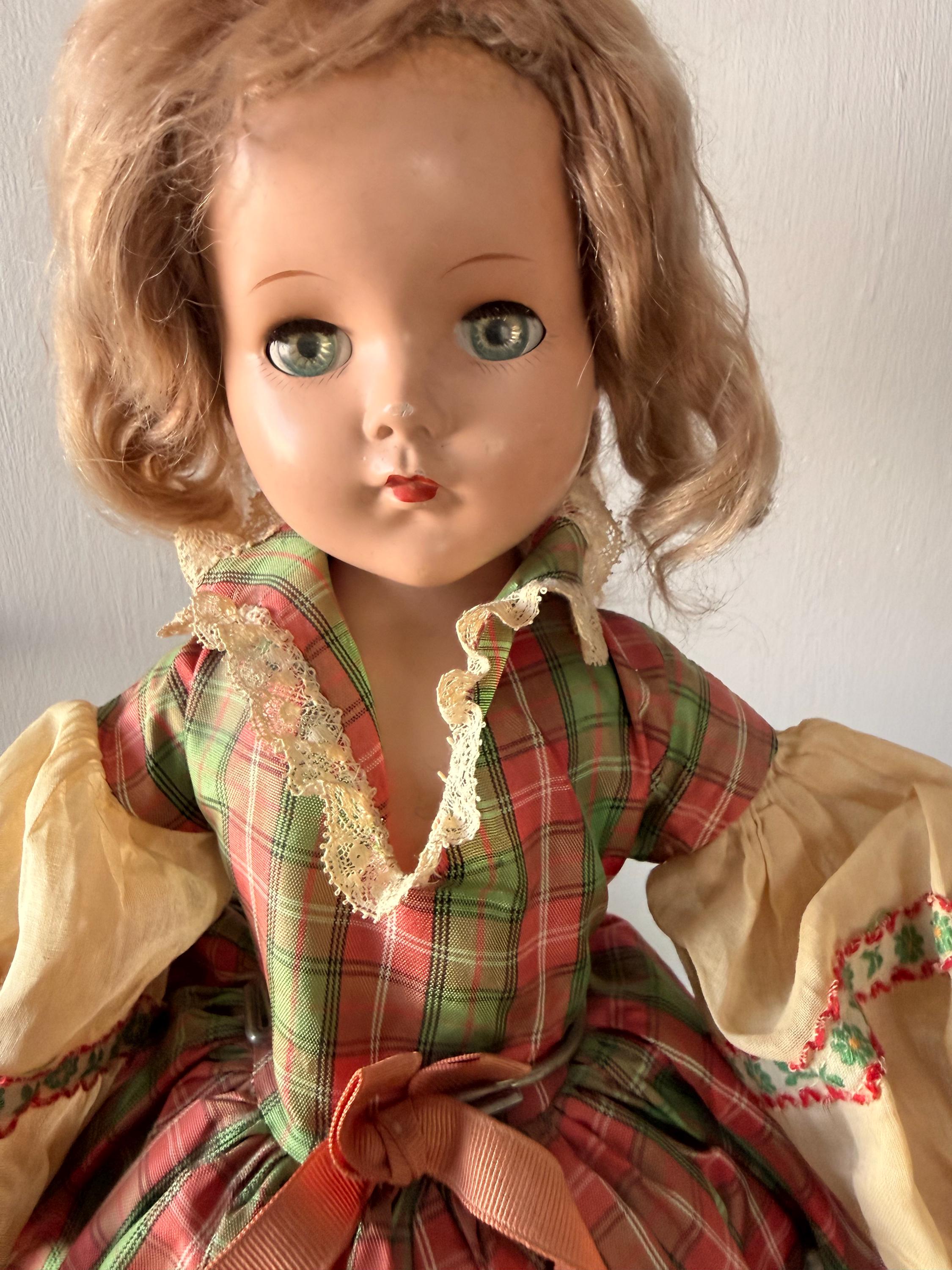 Estate Find Beautiful Vintage American Character Sweet Sue 17" Blonde Vintage Dress