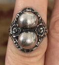 Unique Vintage Artist Signed JP Ladies Sterling Silver Double Silver Pearl Ball Ring Size 6