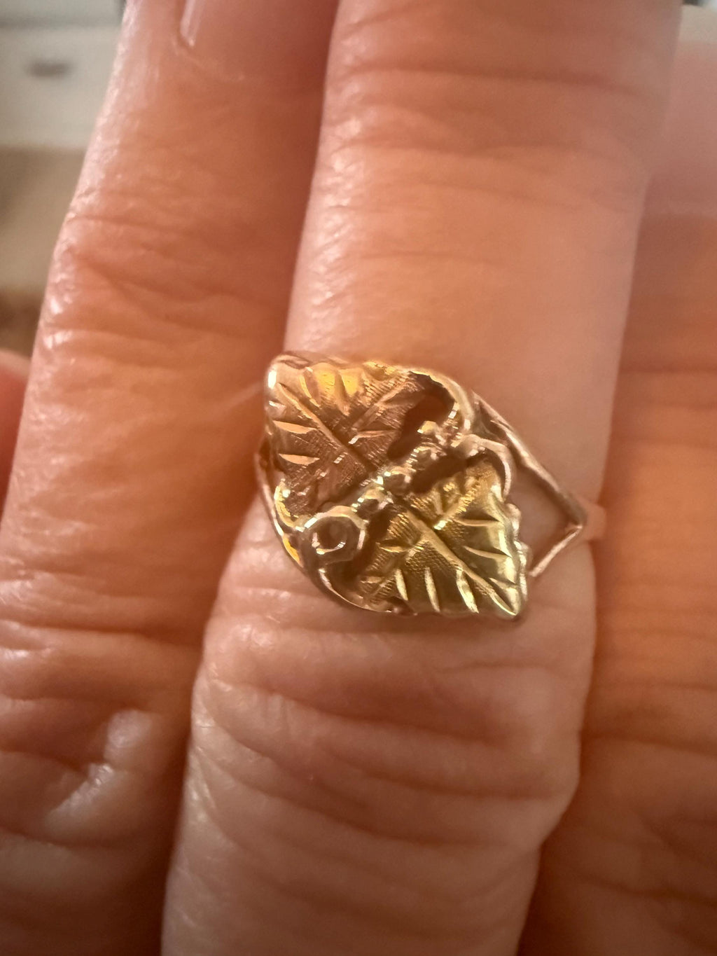 Vintage Estate 10K Gold Black Hills Gold Ring Size 6 3/4