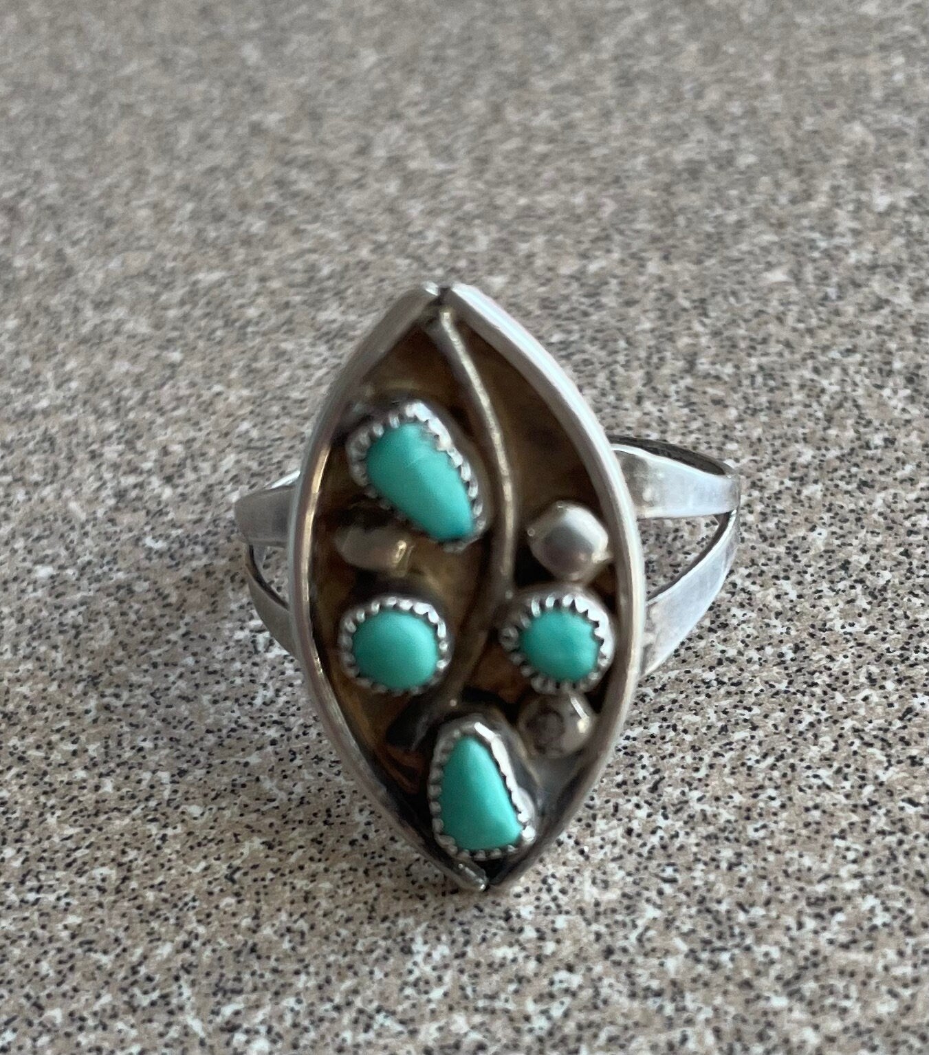 Beautiful Vintage Petite Native American Pawn Silver Turquoise Ring 6 1/2