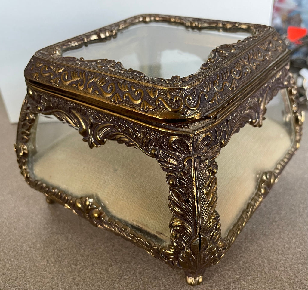 Heavy Antique Ornate Gold Gilt Ormolu Vanity Casket Jewelry Box