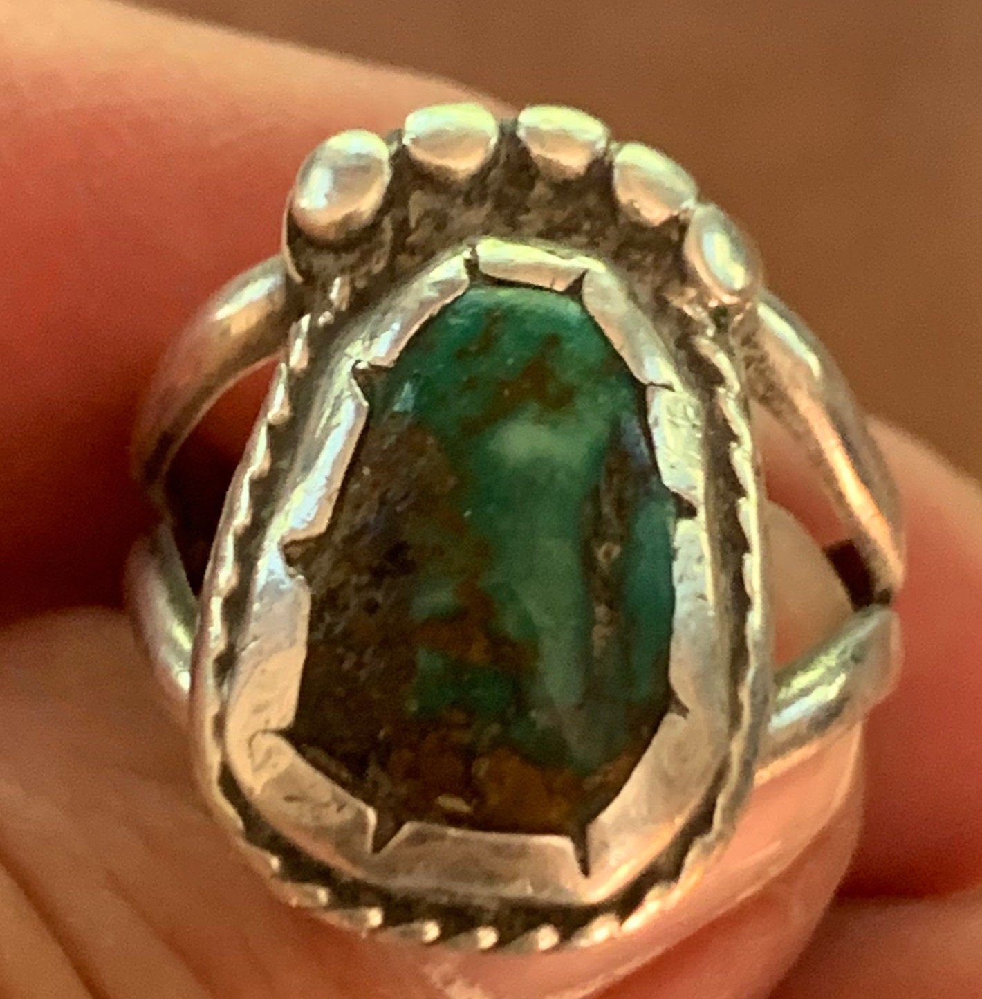 Vintage  Sterling Silver Native American Green Turquoise Bear Paw Ring Size 8