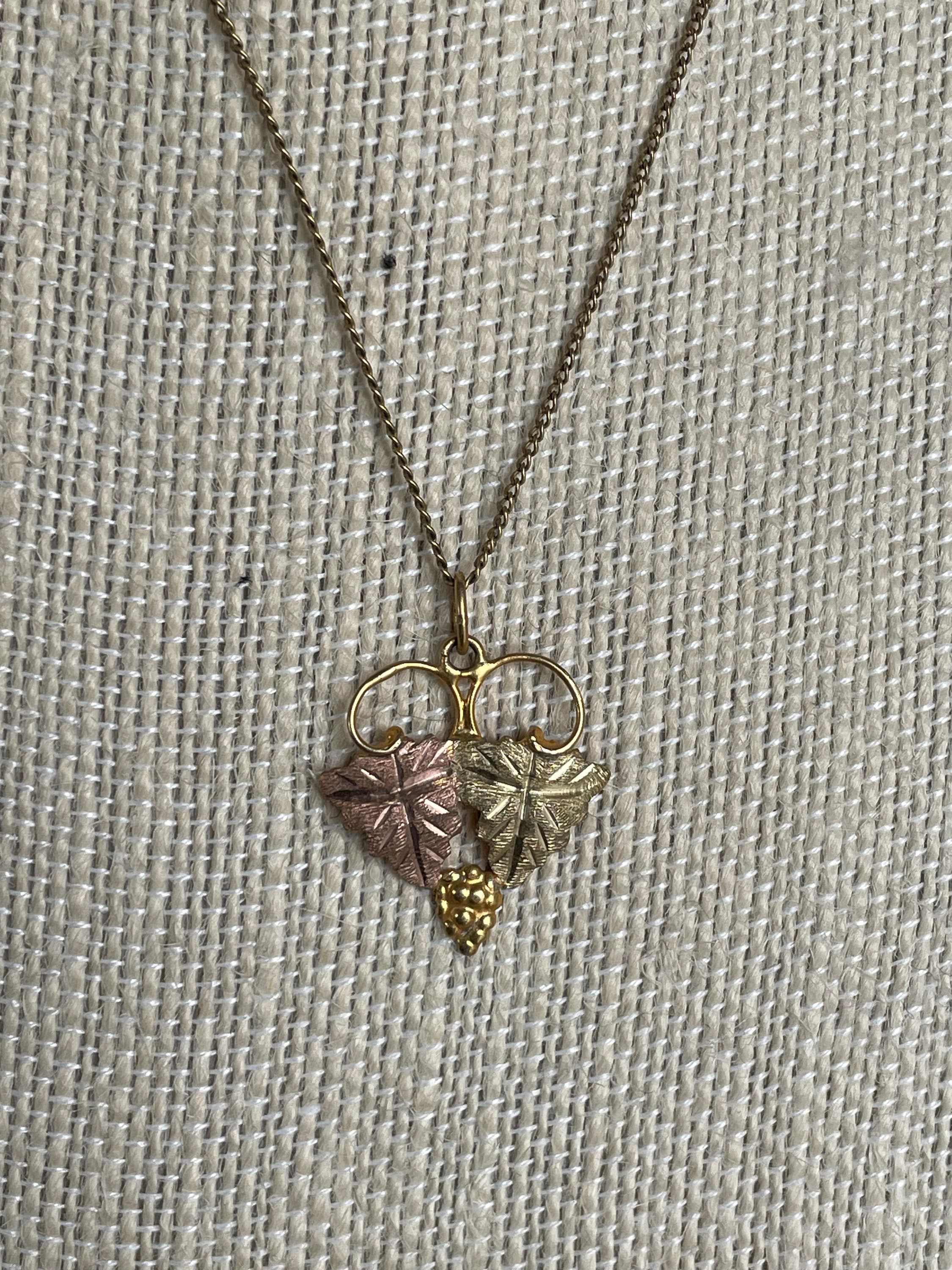 10k Gold Black Hills Gold Necklace With Leafs and Grapes 18" Gold Chain