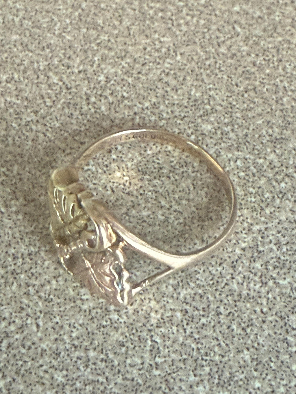 Vintage Estate 10K Gold Black Hills Gold Ring Size 6 3/4