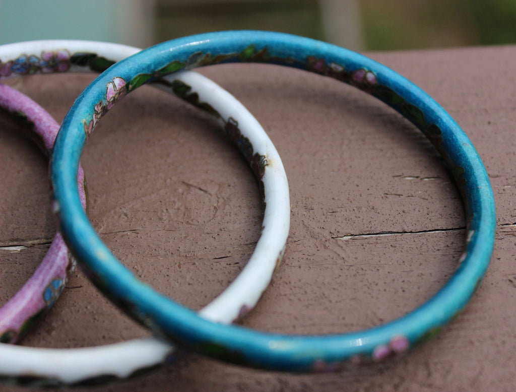 Lot of 4 Cloisonne Bangle Bracelets Turquoise White Blue Pink