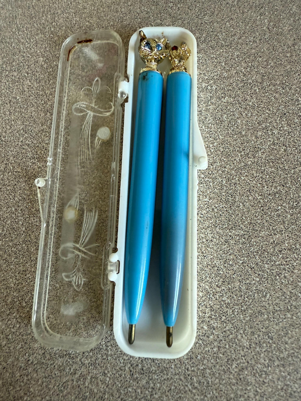 Vintage Cat and Dog Kids Children's Pen Set with Case