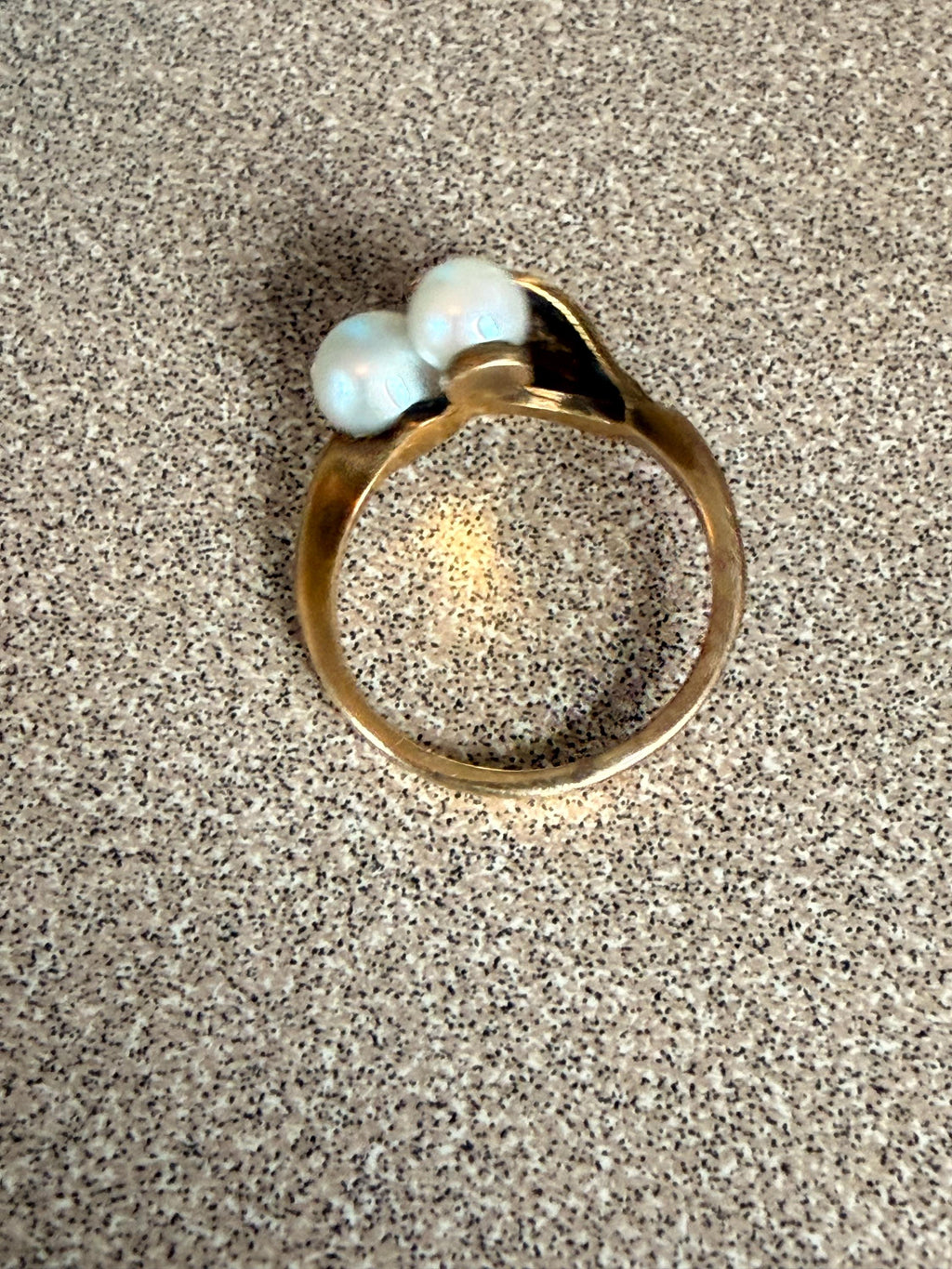 Vintage 10k Gold and Genuine Pearl Ring size 6 1/2