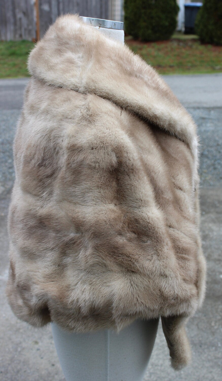 Genuine  Real Fur Natural "Tourmaline" Creamy White Mink Cape Stole Bolero
