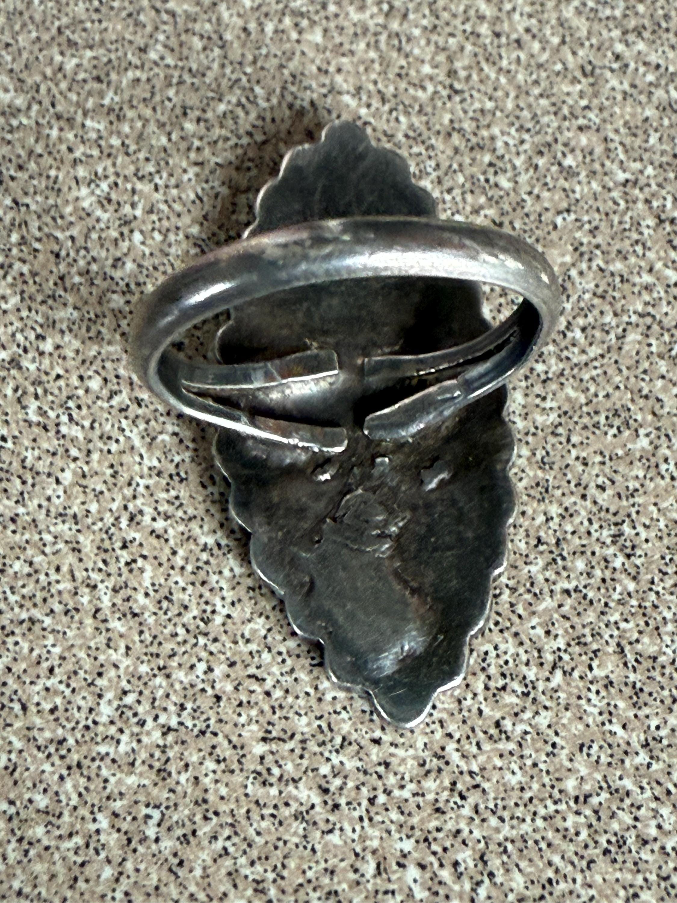 Stunning and Unique Native American Zuni Sterling Silver Ring Size 4 3/4