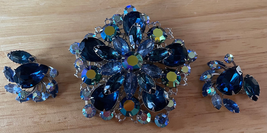 Stunning Huge Vintage Dark Blue Rhinestone Brooch Pin and Clip Earrings Set