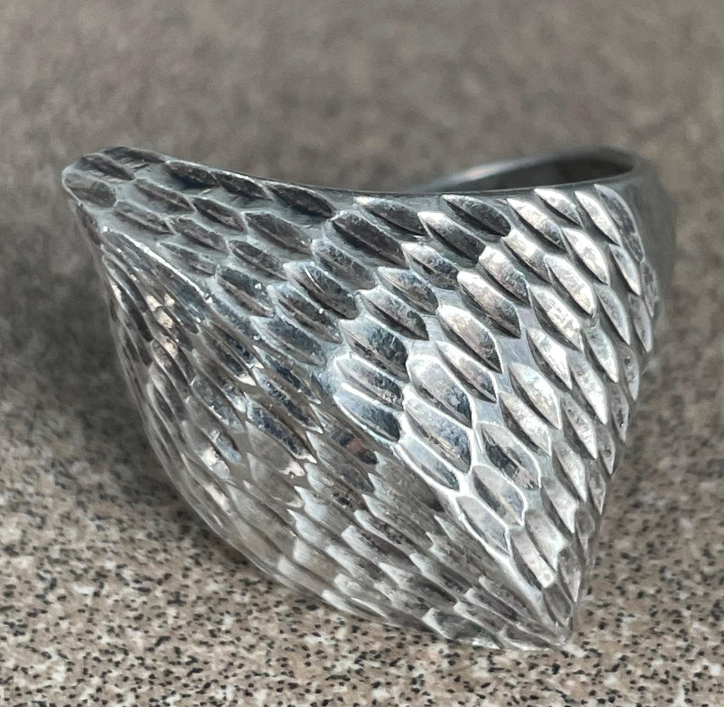 Unique Vintage Ladies Artist Signed Sterling Silver Modernist Ring Size 9