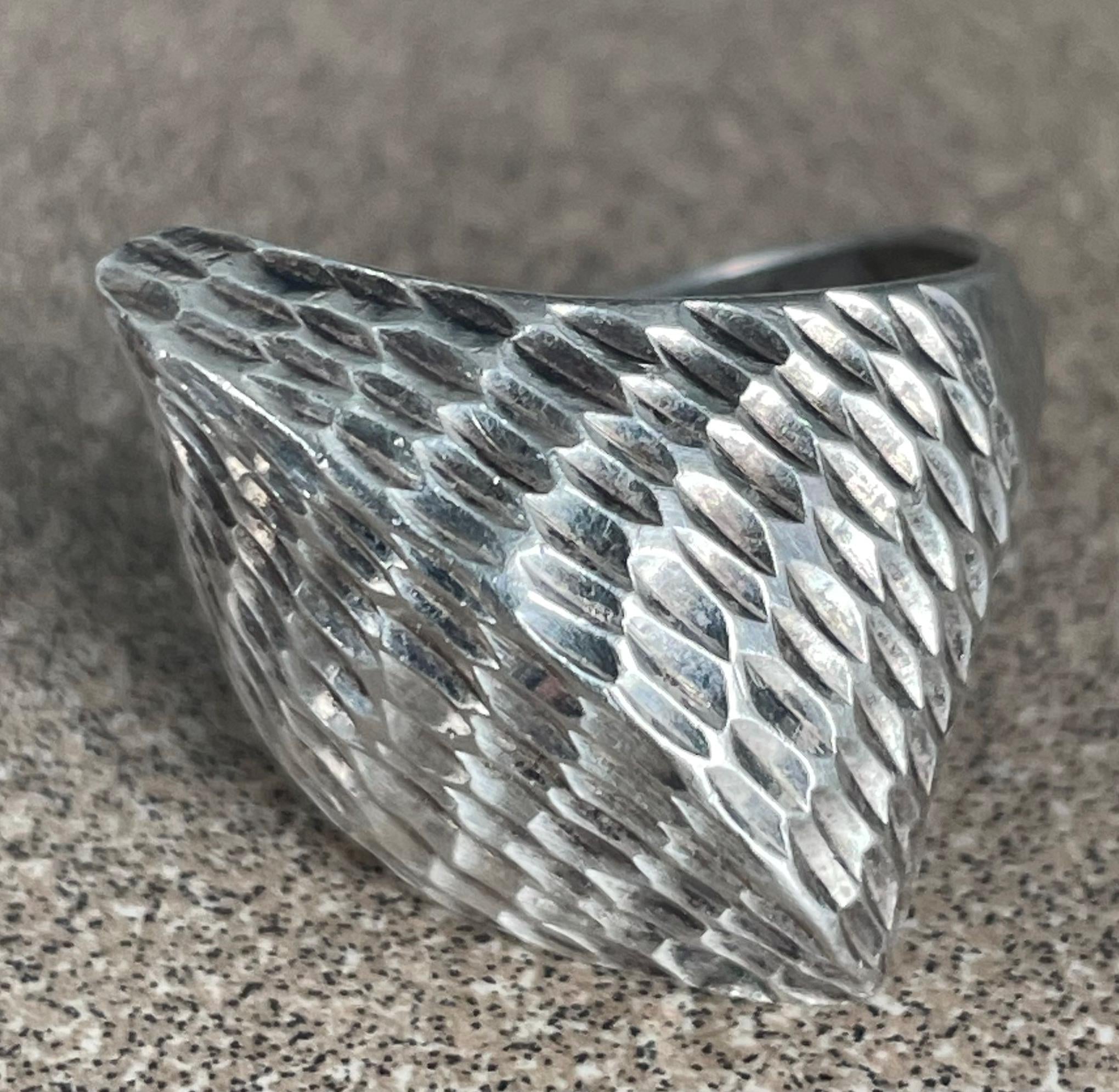 Unique Vintage Ladies Artist Signed Sterling Silver Modernist Ring Size 9