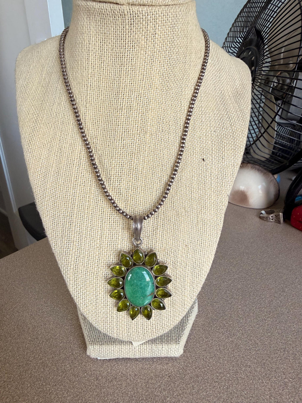 Beautiful Vintage Sterling Silver Green Turquoise and Peridot Flower Pendant Necklace