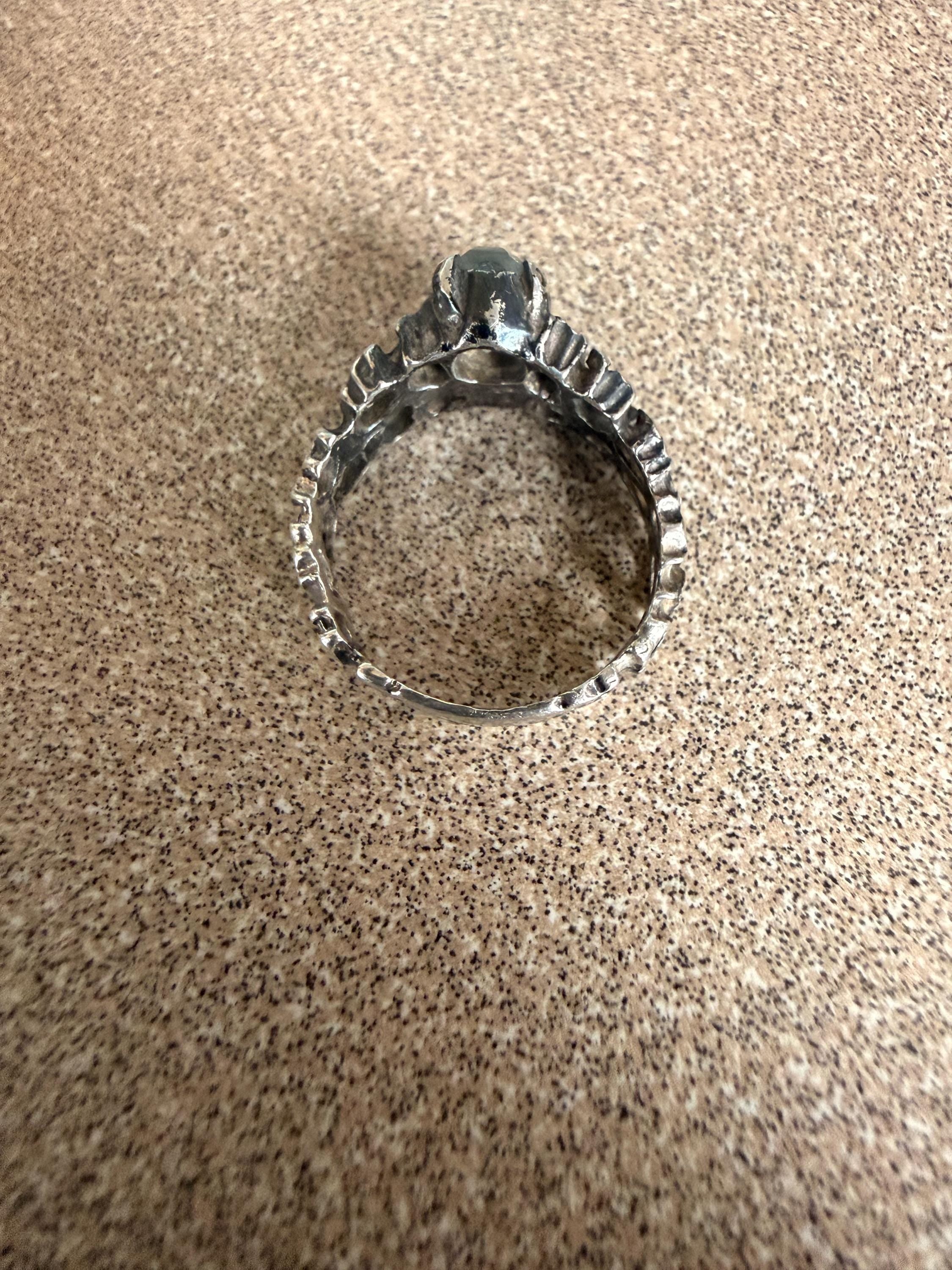Beautiful Ladies Vintage Sterling Silver Aquamarine/Blue Topaz  Ring Size 6