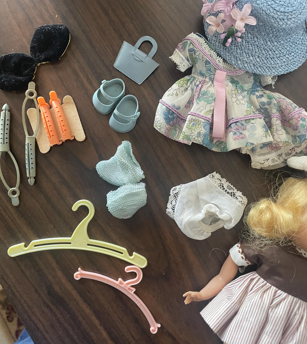 Rare Vintage 1953 Nancy Ann Storybook 608 MUFFIE Strung Doll No Eyebrows With 2 Outfits and Accessories