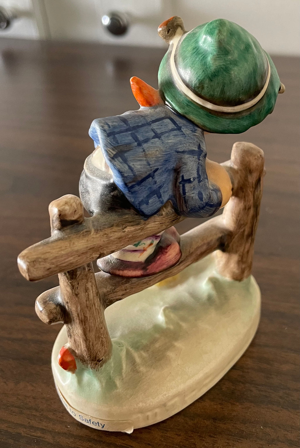 Vintage 1979  M J Hummel  "Retreat to Safety" Figurine