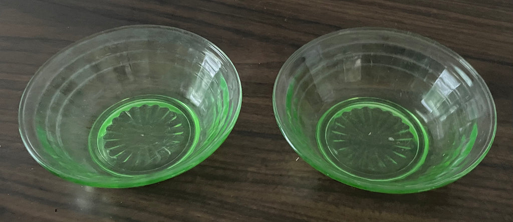 Beautiful Vintage Anchor Hocking Uranium Glass Custard Dishes Bowls Set of 2