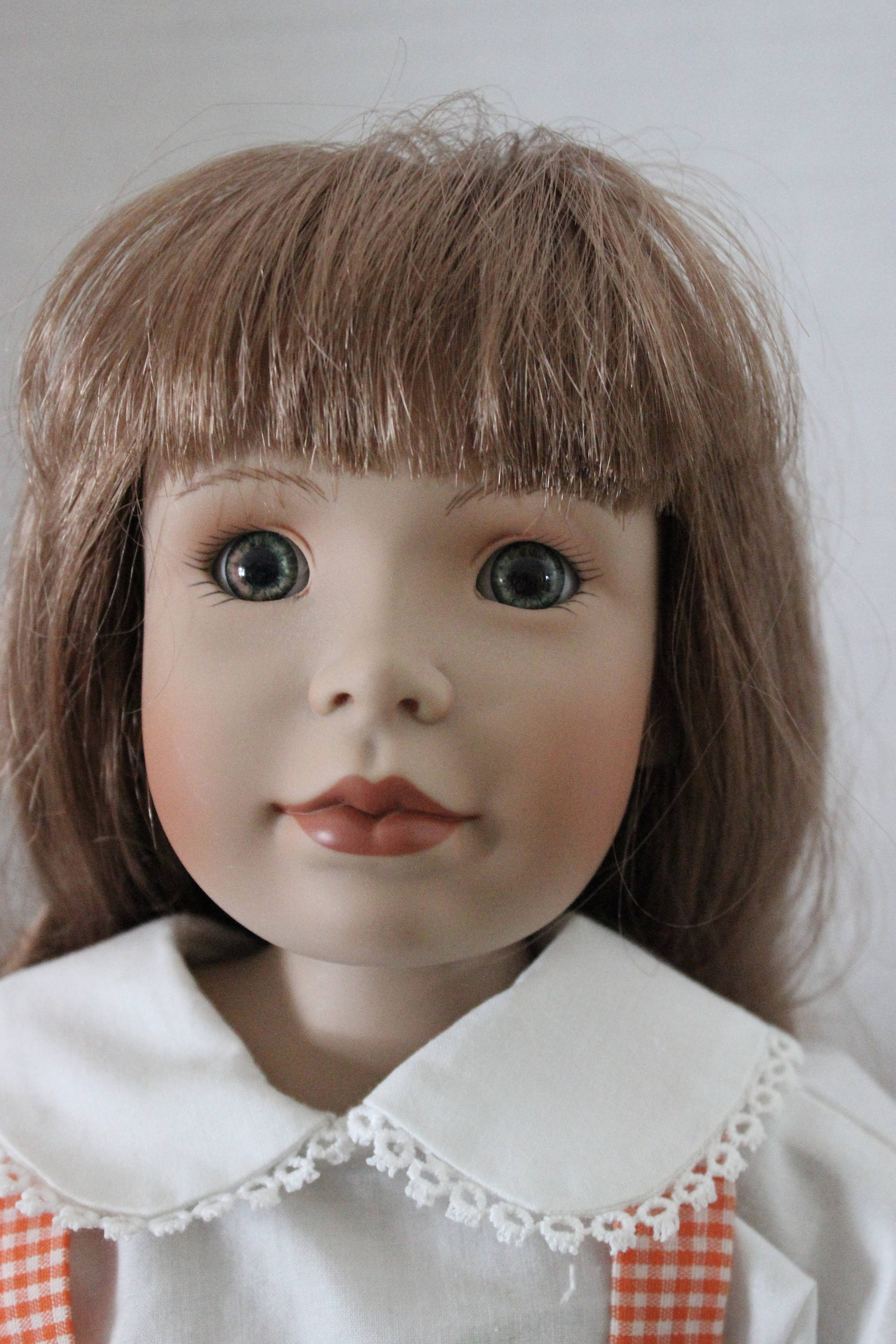 Beautiful Vintage 1996 Creative Doll Company 19" Maryanne Oldenburg Doll
