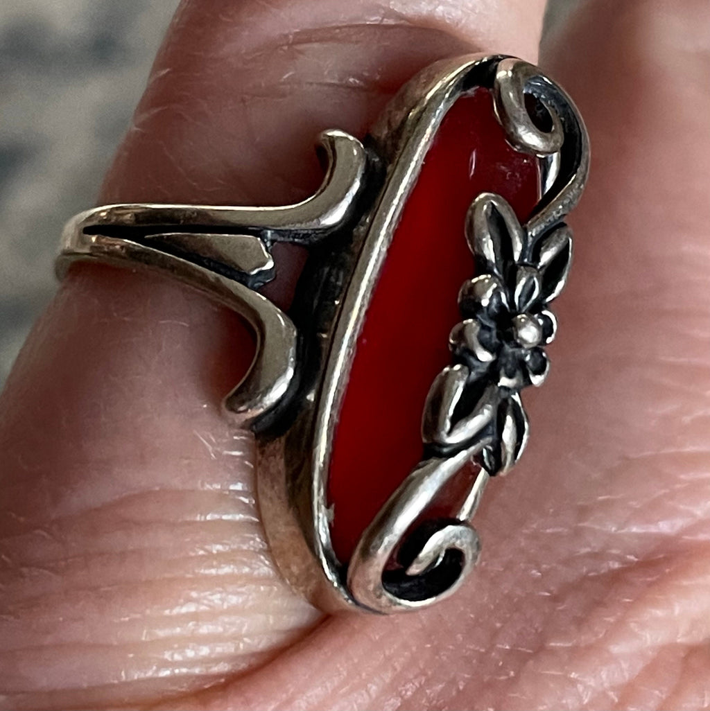 Beautiful  Sterling Silver Carnelian Ring Size 6