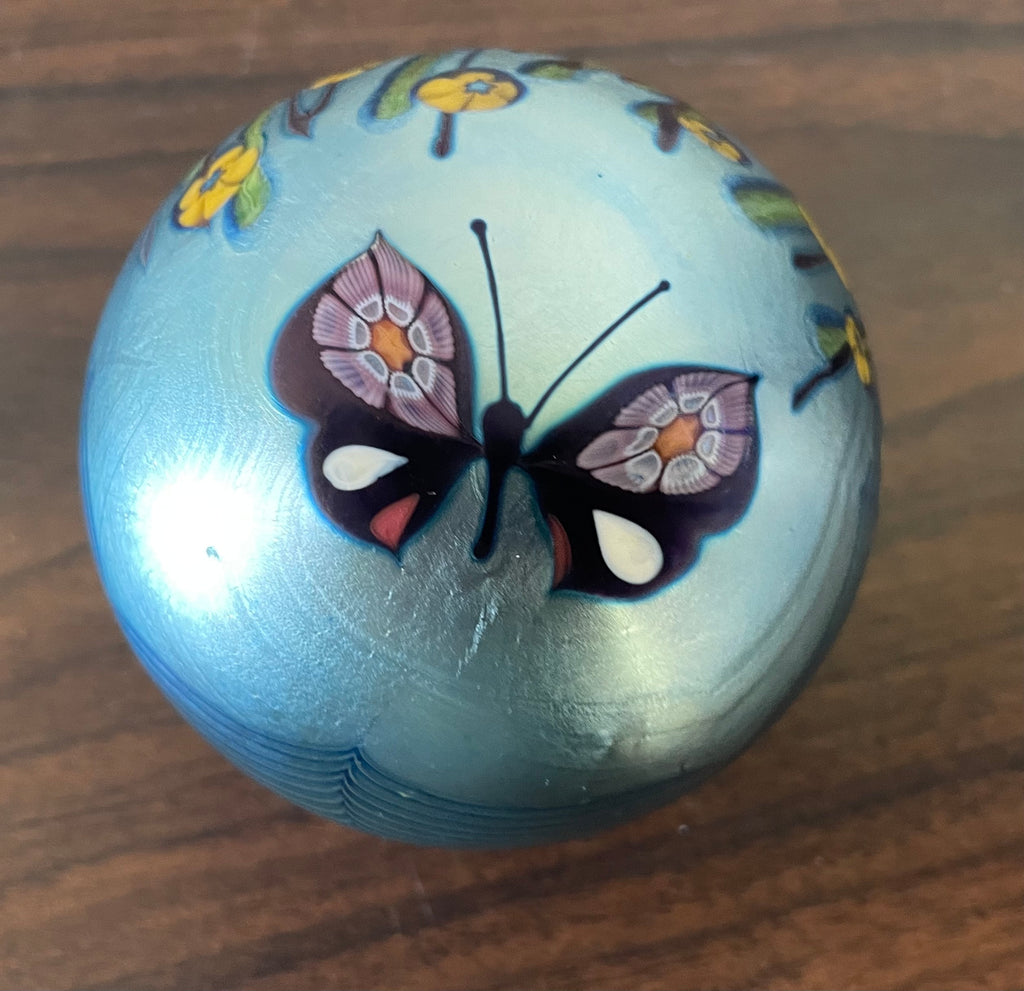 Vintage Orient & Flume Iridescent Floral Art Glass Paperweight Dated 1977 Stunning with Butterfly and Flowers