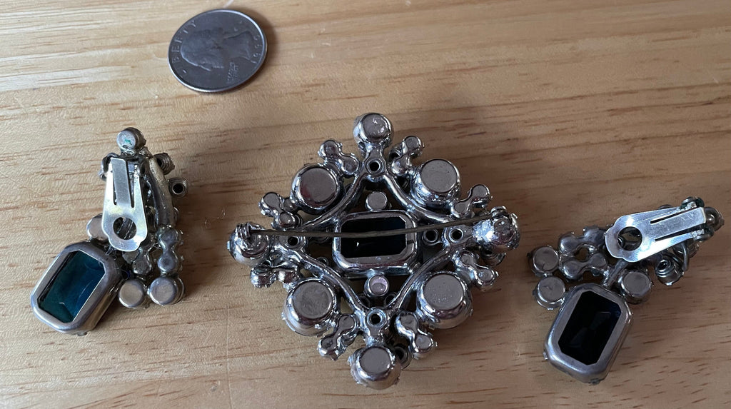 Stunning Large D & E Juliana Vintage Dark Blue Rhinestone Brooch Pin and Clip Earrings Set