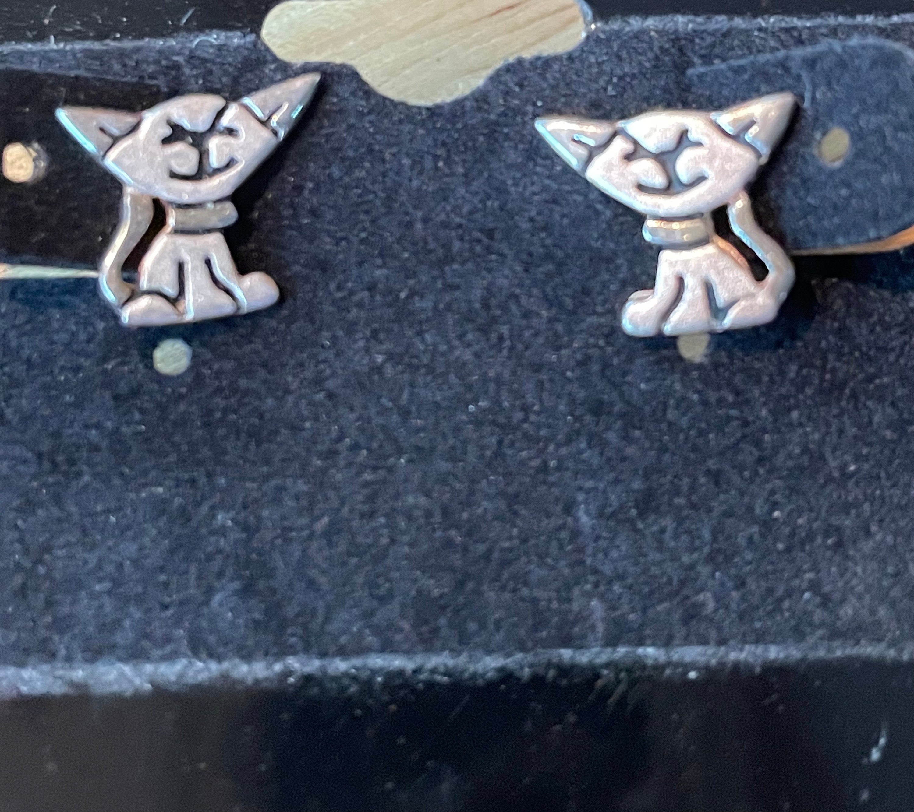 Vintage Sterling Silver Kitty Cat Post Earrings