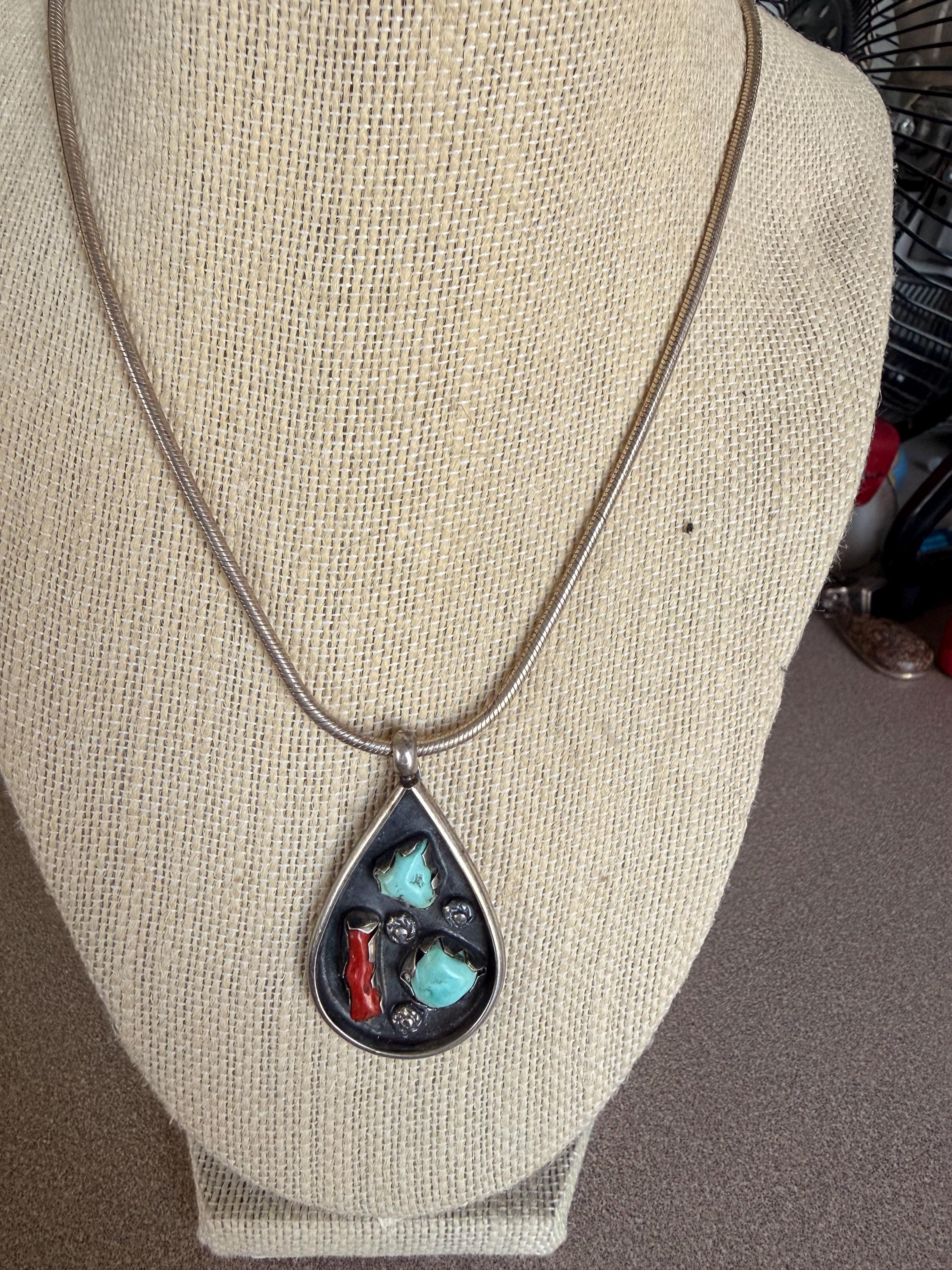 Beautiful Vintage Native American Turquoise and Coral Sterling Silver 18" Necklace